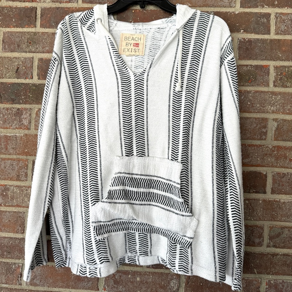 Beach By Exist Chevron Hoodie Size Medium Unisex